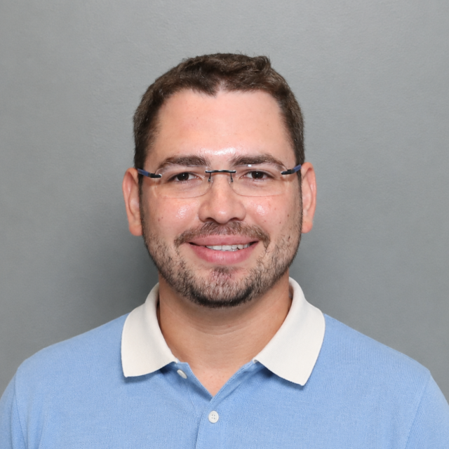 Boris Rozenman headshot