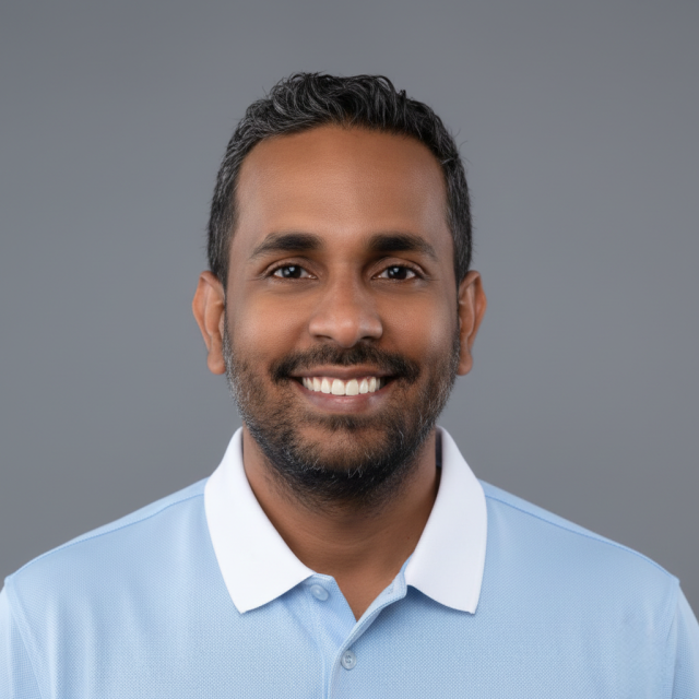 Juan Salazar headshot